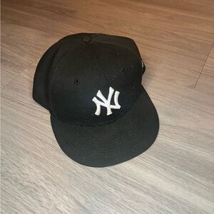 Black Yankees Fitted Cap